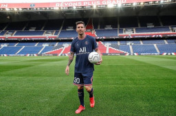 Lionel Messi Dikabarkan Tinggalkan PSG Musim Depan