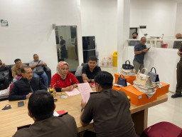 Kejari Tanjung Perak Terima Tahap II Kasus Medina Zein