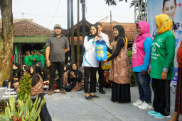 Bunda Fey Bagikan Kiatnya Kurangi Produksi Sampah di Kota Kediri dalam Kehidupan Sehari-hari