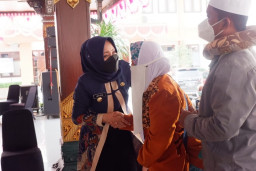 Sambut Kepulangan Jamaah Haji, Bupati Ikfina Harap para Jamaah Dapat Membagi Keberkahan
