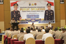 Bidhumas Polda Jatim Gelar Pelatihan Peningkatan Kemampuan Public Speaking
