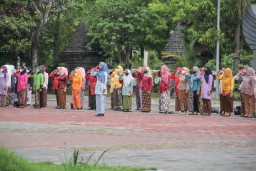Apel Peringatan Hari Ibu, Ajudan hingga Pemimpin Barisan Diisi Ibu-ibu