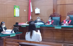 Sediakan Layanan Esek-Esek, M. Farhan Diadili