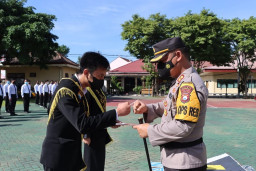 Juara I Duta Lalu Lintas Tingkat Polda Jatim, Kapolres Magetan Berikan Penghargaan Duta Lalu Lintas Polres Magetan