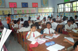 SPP Gratis di Kabupaten Malang Hanya Angin Lalu