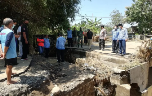 Tiga Jembatan Penguhubung di Magetan Putus Diterjang Bajir