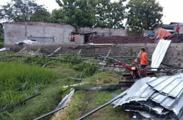 Angin Puting Beliung Rusak 6 Rumah Warga di Magetan