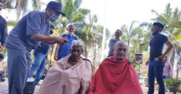 Bersyukur Bupati Faida Disanksi, Aktivitis GRJ Cukur Gundul