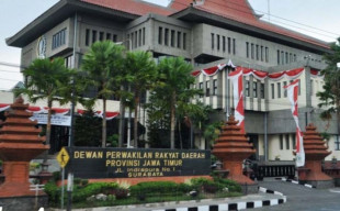 Aktivis Pulau Garam Protes Aliran Dana Hibah Tidak Merata