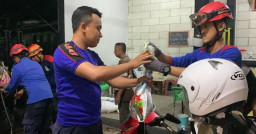 Ular Sanca Masuk Kamar Mandi Kos di Jember