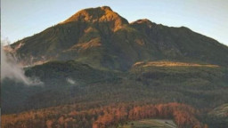 Cuaca Ekstrem, Pendakian Gunung Lawu Masih Buka