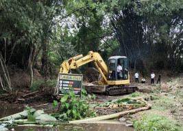 Pemkot Lakukan Normalisasi Aliran Pertanian