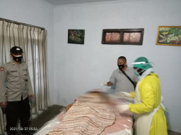 Terlilit Hutang, Ibu Rumah Tangga Nekat Gantung Diri