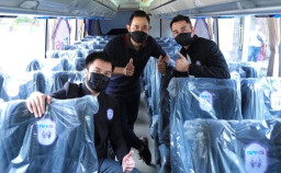 Bangkitkan Sepak Bola Indonesia, RANS Cilegon FC Terima Bus Baru