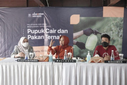 Buka Pelatihan Inkubasi Pupuk Cair, Pakan Ternak dan Rajut, Wali Kota Ning Ita Motivasi Keseriusan Peserta