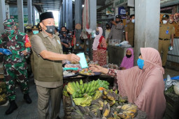 Masyarakat Lamongan Masih Tertib Gunakan Masker