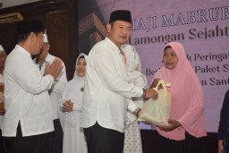 IPHI Lamongan Bagikan 400 Sembako Kepada Masyarakat Korban Banjir