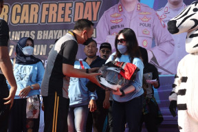 Kapolres Blitar AKBP Adhitya Panji Anom S.IK Peringati HUT Lalu Lintas ke 67 di Alun-alun Kab Blitar