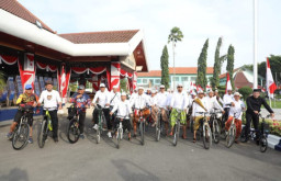 H. Slamet Junaidi  Sejiwa Gowes Bersama Ulama Dan Kyai