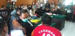 Saksi Jelaskan Uang 5 M Ditransfer ke Perusahaan bukan Kepada Terdakwa