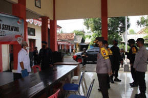 Kapolres Sumenep Dampingi Dansat Brimob, Cek Kesiapan Personel Pengamanan Pilkades Serentak 2021