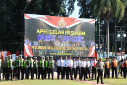 Wali Kota Blitar Santoso Pimpin Apel Pasukan Operasi Lilin 2023