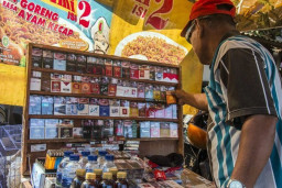 Rugikan Pendapatan Wong Cilik, Pedagang Warung Madura Tolak Pasal Tembakau RPP Kesehatan