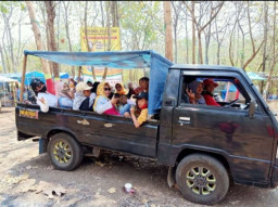 Destinasi Air Terjun Jomblang Tengah Madiun, Ramai Pengunjung