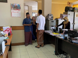 Pemkab Instruksikan Seluruh Elemen Masyarakat Berpakaian ala Santri