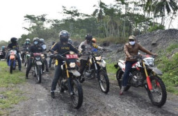 Bupati Lumajang Resmikan Jalan Tambang Pasir