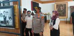 Awali Tugas, Kapolres Blitar Kota Cek Sarana Prokes dan Aplikasi PeduliLindungi di Sejumlah Fasilitas Umum di Kota Blitar