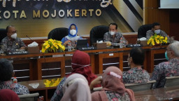 Wali Kota Ning Ita Beri Pembinaan ASN Bappedalitbang dan Inspektorat
