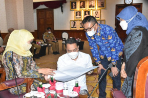 Persiapan Tuan Rumah Piala Dunia U-20, Wali Kota Eri Minta Arahan Gubernur Khofifah