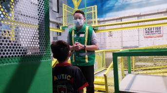 Citicon Ajak Anak Panti Jajal Wahana Edukasi KidZania Surabaya