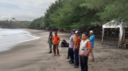 Arus Gelombang Laut di Pantai Selatan Kembali Meminta Korban