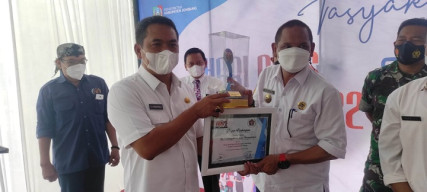 Puncak HPN 2022, PWI Jombang Berikan Penghargaan 9 Desa Terbaik