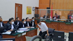 Irjen Teddy, Perintahkan Tukar Sabu Berkali-kali