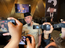 Target Lolos DPR RI, Ahmad Dhani Resmi Berkantor di Surabaya