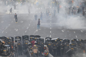 Gaji Memang Pas-pasan, tapi soal Pergaulan Bebas......