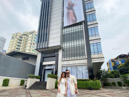 Anniversary ke-29, Gilang Widya Pramana Hadiahkan Tower Untuk Shandy