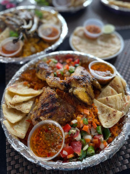 Sajikan Menu Salmano, Maxone Hotel Dharmahusada Tawarkan Makanan Ala Sultan Dubai