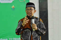Gelar Seminar "Rumahku Surgaku, SD Al Falah Surabaya Datangkan Ustaz Wijayanto