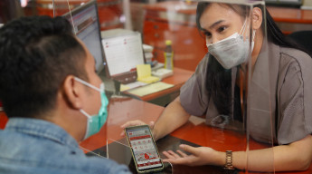 Bank Jatim Saber Penghargaan Bank Dengan Kinerja Sangat Bagus Selama 20 Tahun