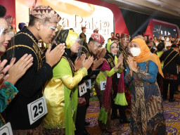 Khofifah Ajak Finalis Raka-Raki Promosikan Wisata Jatim Lewat Kanal Digital