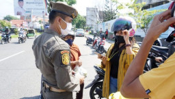 Kebijakan pemerintah tak efektif, Corona di prediksi sampai tahun depan