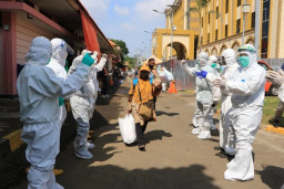 Corona Kembali Mengganas di Surabaya