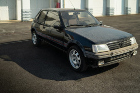 Peugeot 205 Dinobatkan Sebagai Car Of The Year 1983