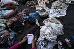 FOTO: Pengepul Kulit Hewan Kurban