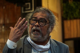 FOTO: Arist Merdeka Sirait Desak Jaksa Penuntut Umum