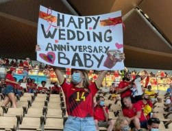 Istri Dries Mertens Suka Berhubungan Intim di Toilet Kereta Api